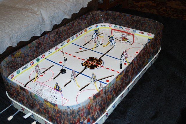 Vintage Coleco Eagle Irwin Table Hockey Game Replacement Player