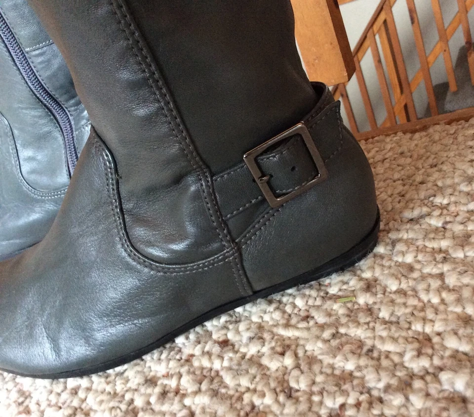 Botas de cuero Colin Stuart con cremallera lateral para mujer 6,5 Foto 2 de 4