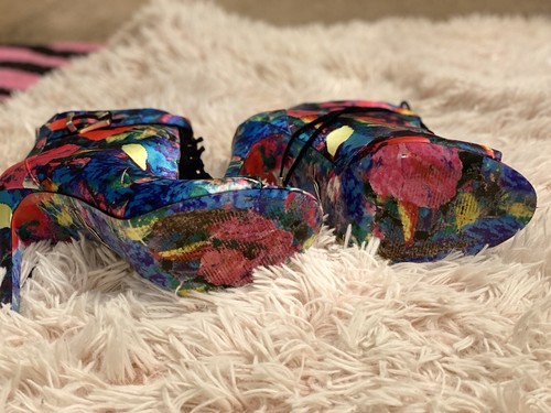 Botas de satén Brian Atwood Lindford estampado floral talla 8,5 neón - Imagen 7 de 10