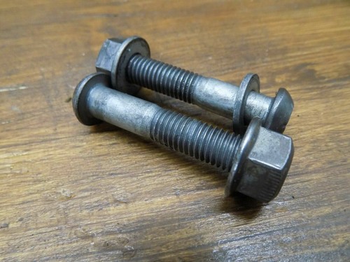 BMW K1200GT K 1200 GT ABS 2006 BREMSSATTEL HINTEN DREHMOMENTARMSCHRAUBEN