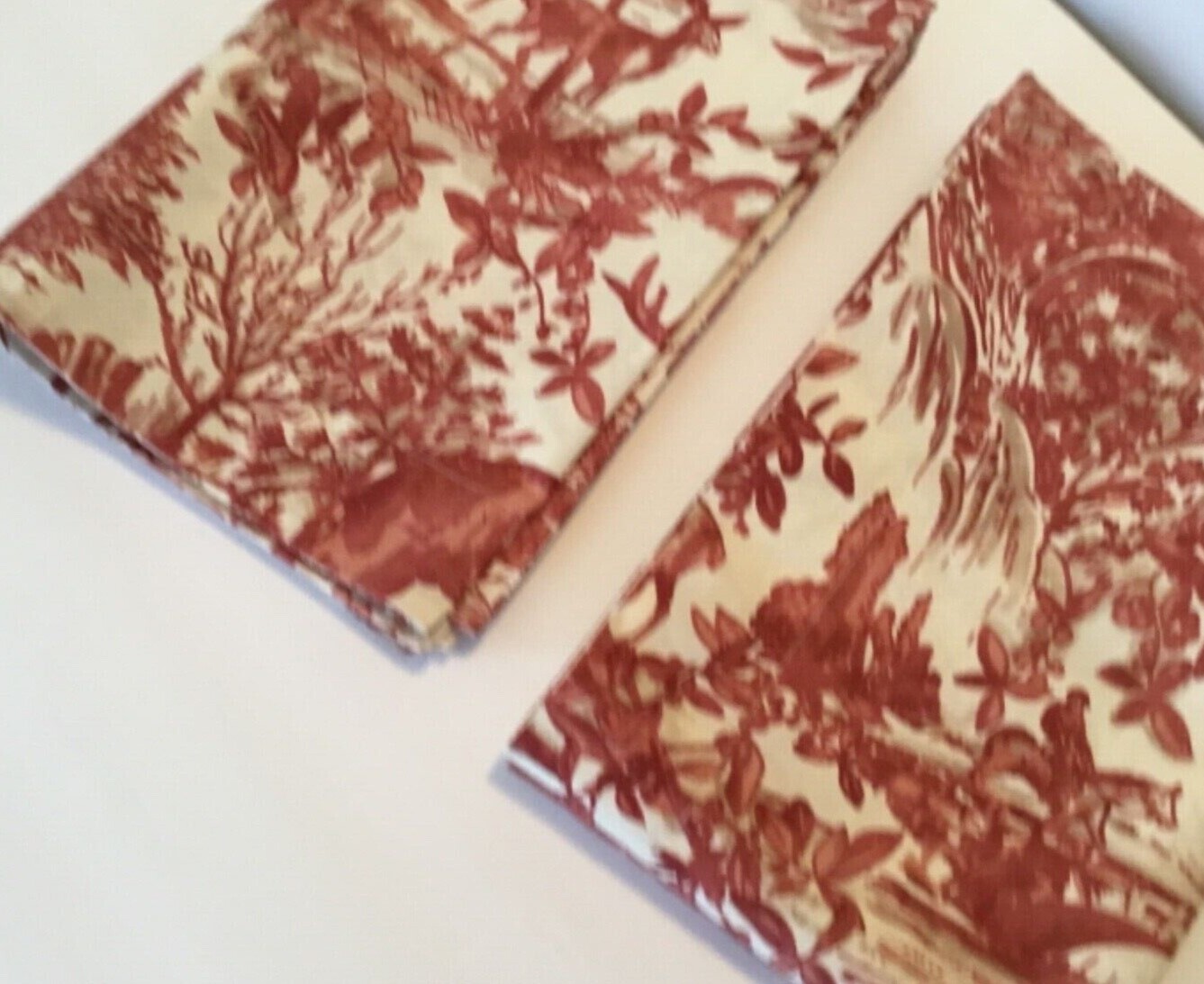 Pottery Barn Standard Pillow Shams Set of 2 Two Red Alpine Deer Toile