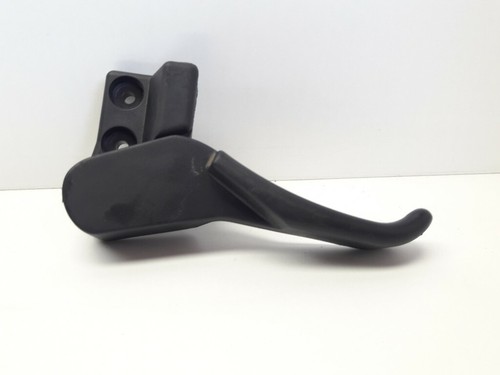 Volkswagen PASSAT B5.5 2001 Motorhaubengriff 3B1823533 GUST9619