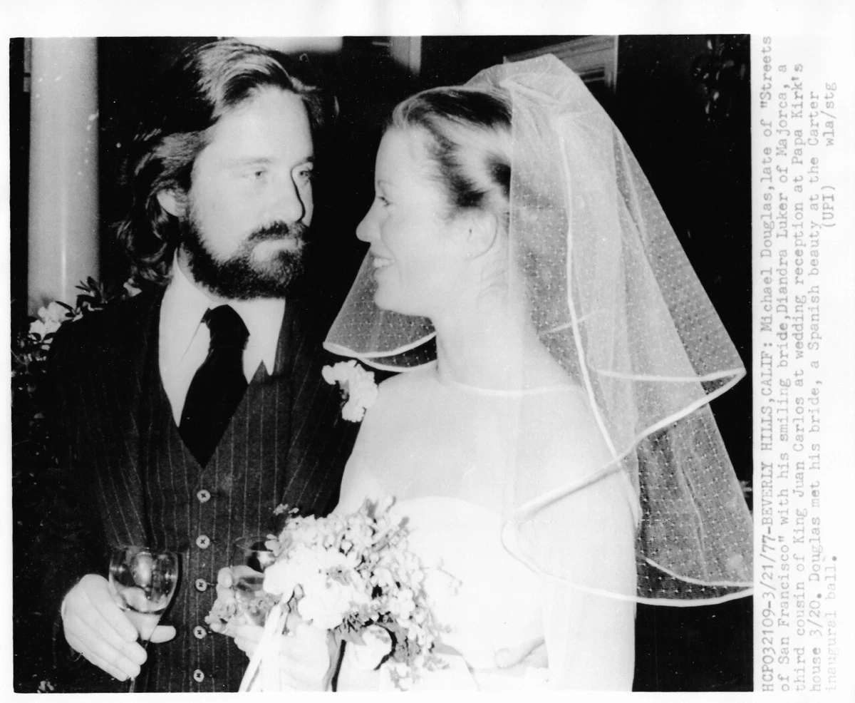 1977 Vintage Press Photo Michael & Diandra Douglas - Hollywood - Marriage |  eBay
