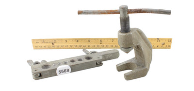 Chicago Speciality Manufacturing Company 1/2''-5/8'' Pipe Flaring Tool  USA