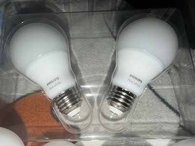 Philips Hue White Starter Kit 2 Bulbs 2700k And Bridge Wireless Preowned
