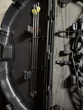 Hoyt Defiant 34 - Fully Loaded