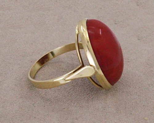 Coral, Yellow Gold Ring - Picture 2 of 11