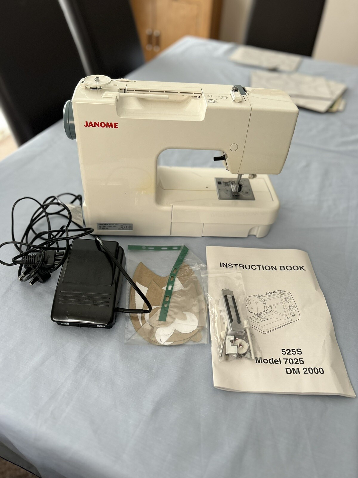 Janome Sewist 525s machine sewing machine and Carrying Bag eBay