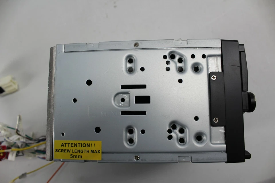 Soundstream VR-624B 2DIN 6.2" Touchscreen CD DVD Bluetooth Stereo USB Aux-in - Image 4 of 4