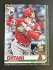 2019 Topps Holiday - Sp Variation Holding Gifts while Batting #Hw33 Shohei.