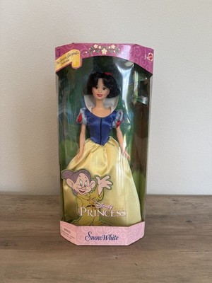 Disney Princess Snow White Doll 2000 Mattel My Favorite Fairytale Collection