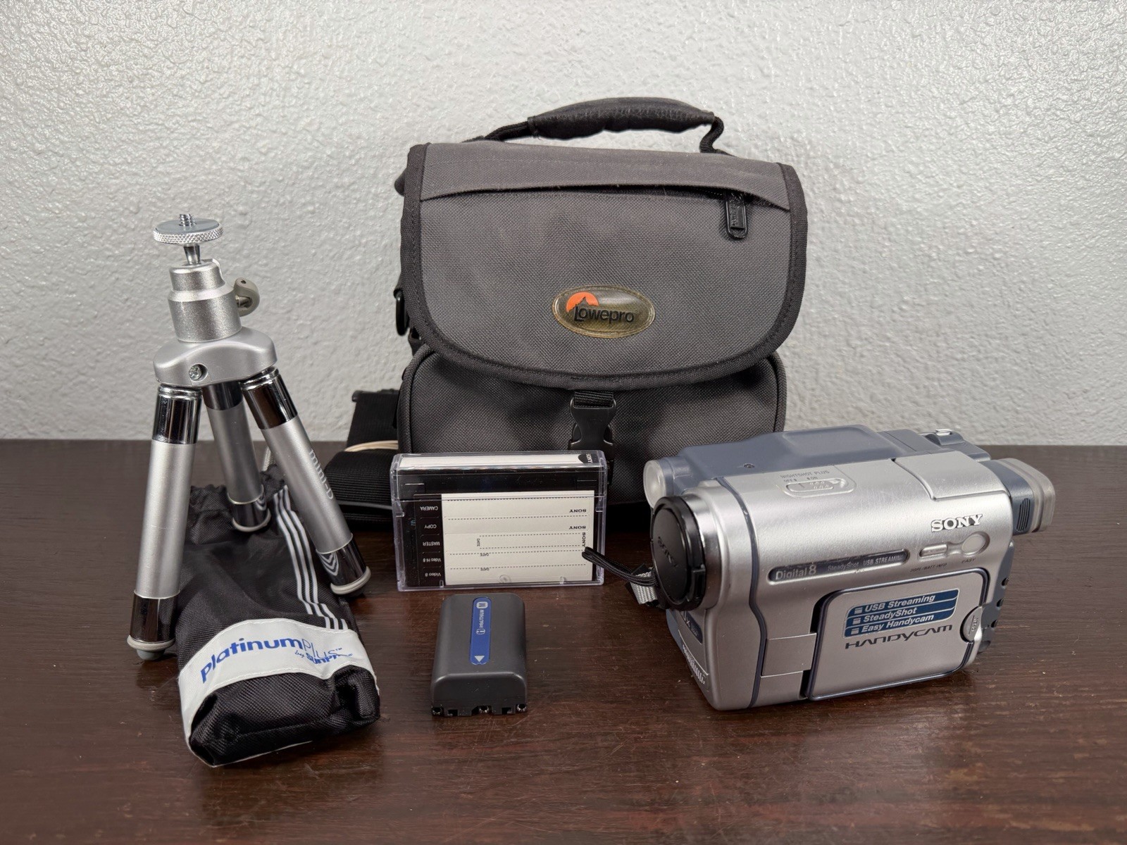 Sony Handycam DCR-TRV260  Digital 8 Camcorder With Nightshot Tested & Works