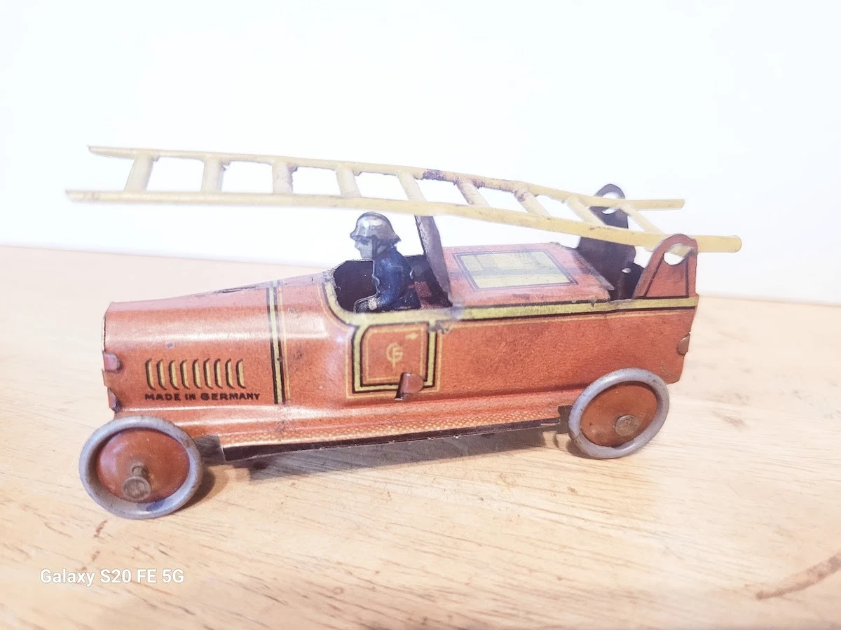 JOUET ANCIEN VOITURE MECANIQUE EN TOLE GERMANY FISCHER BING DISTLER TIPPCO