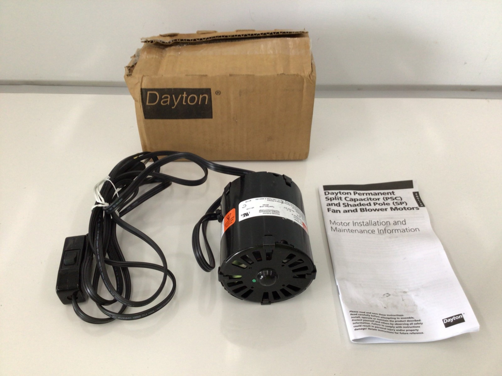 DAYTON 712113127M Vibrator Motor 1/100hp 8lbf 2900rpm 7"/sec Velocity