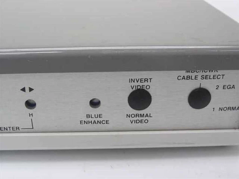 Extron Universal TTL Interface with Adapter no Cable RGB102E - Image 4 of 4
