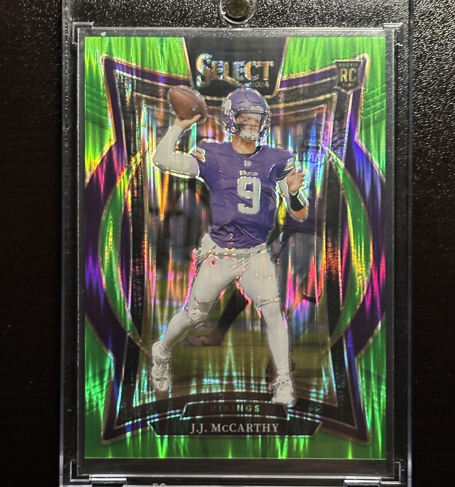 2024 Panini Select Concourse J.J. McCarthy #24 Neon Green Shock Prizm /599 (RC)