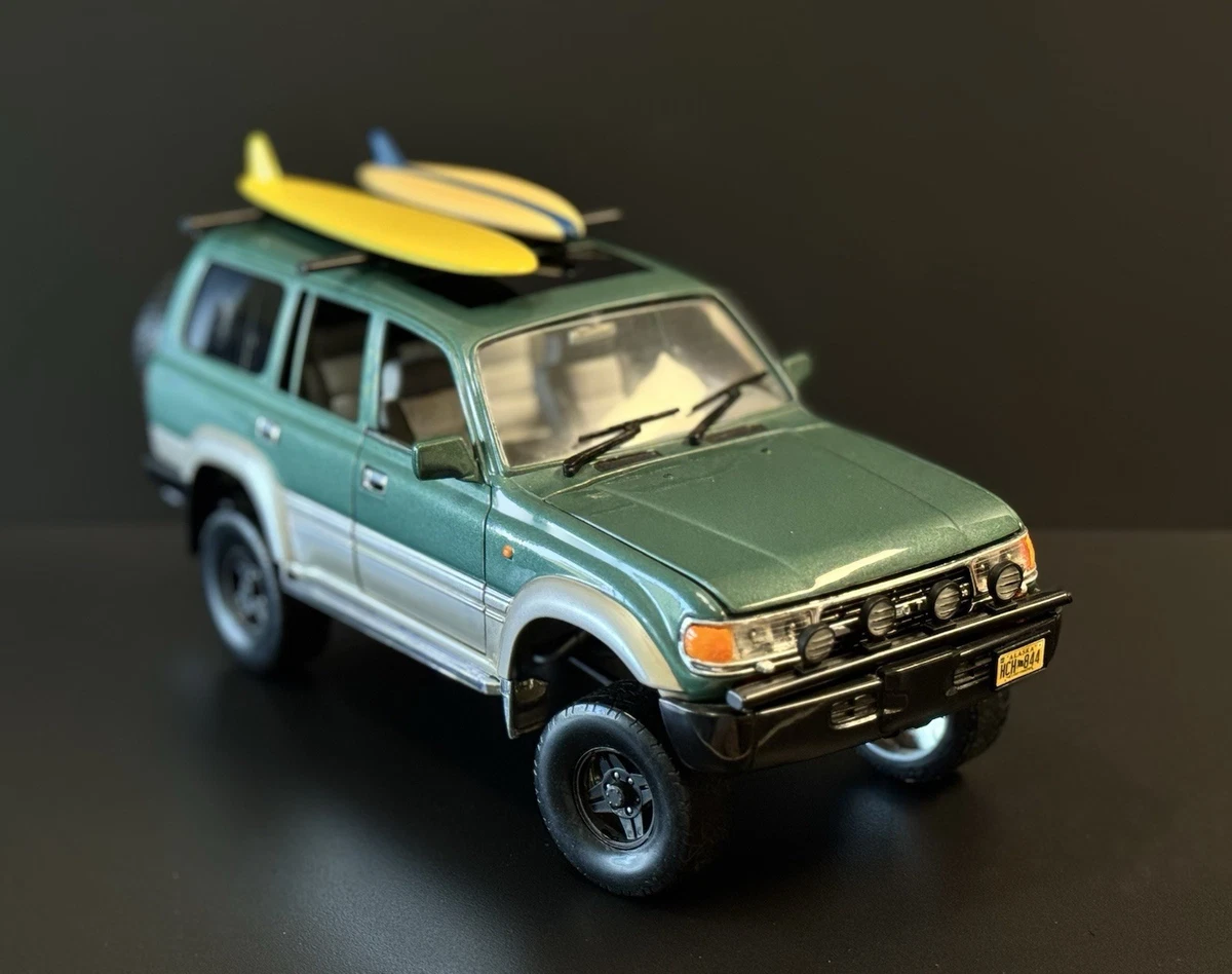 Toyota Land Cruiser 1:18 Scale Contemporary Manufacture Diecast