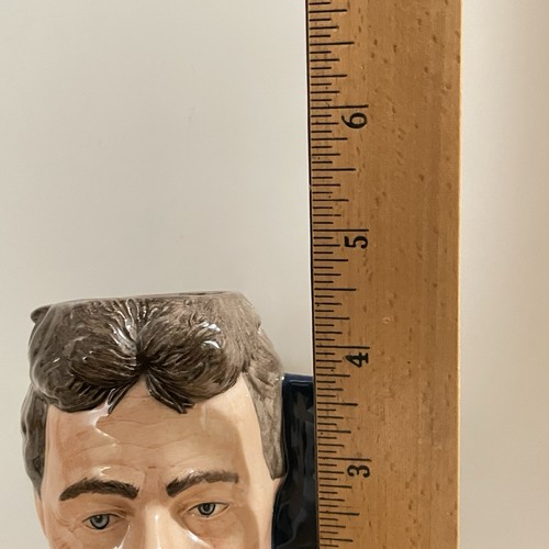 1980s Royal Doulton D6808 Michael Doulton Toby Mug Autographed 1988 Signed VTG - Picture 7 of 8