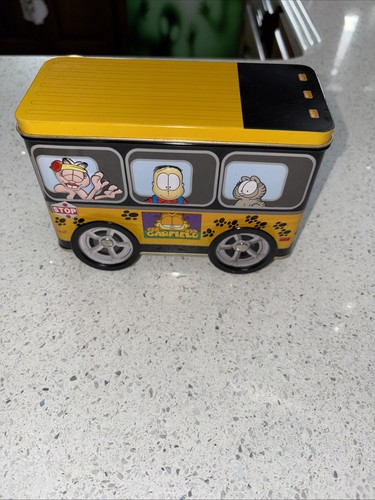 Garfield Tin Bus - Picture 3 of 7