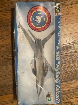 Revell 1/32 F-16N Fighting Falcon Model Kit (Sealed) 4767