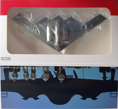 Herpa Wings 1:200 U.S. Air Force Northrop Grumman B-2A Spirit 573092