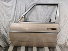 Porte arrière et accessoires Mercedes 240