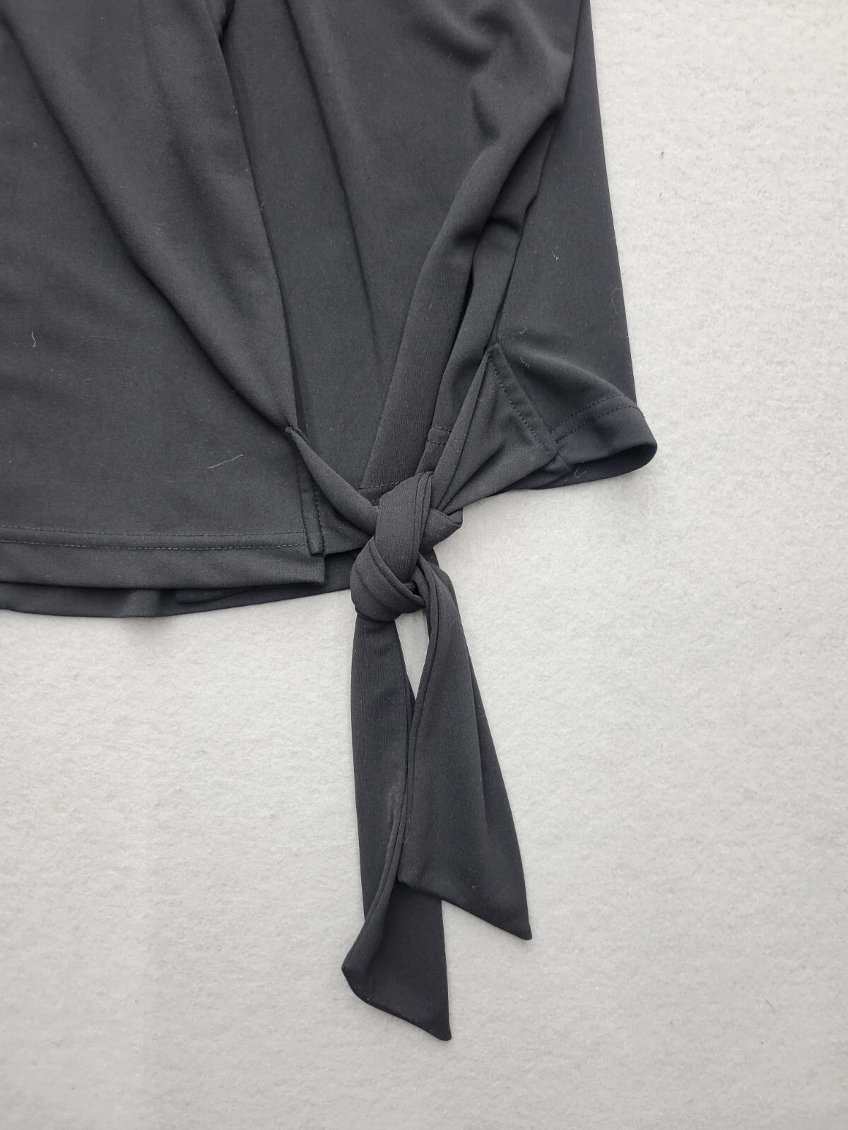 lole sleeveless v neck tie waist tank-top