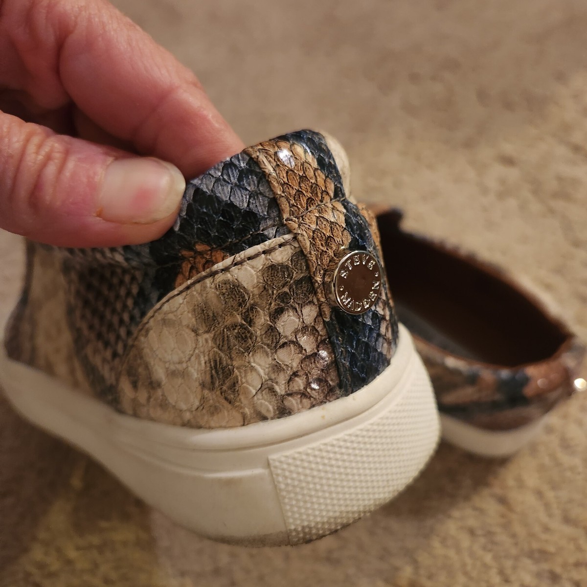 Steve Madden Amplify slip-on Sneakers, snake Print shoes sz