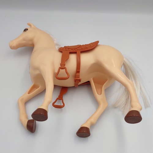 Mattel Barbie Pferd Palomino blonde Mähne & Schwanz mit braunem Sattel - Bild 7 von 13