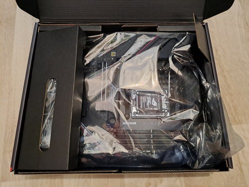 ASUS ROG Strix B650E-F Gaming WiFi AM5 ATX AMD Carte Mère - Photo 3/9