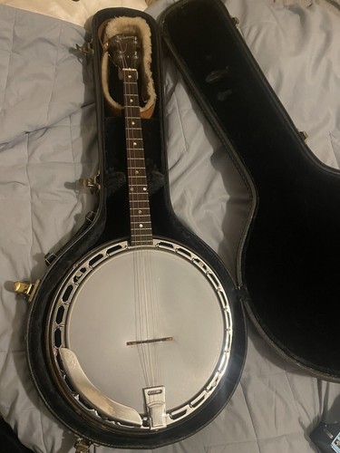 Vintage Gibson Tenor Banjo - Picture 2 of 5