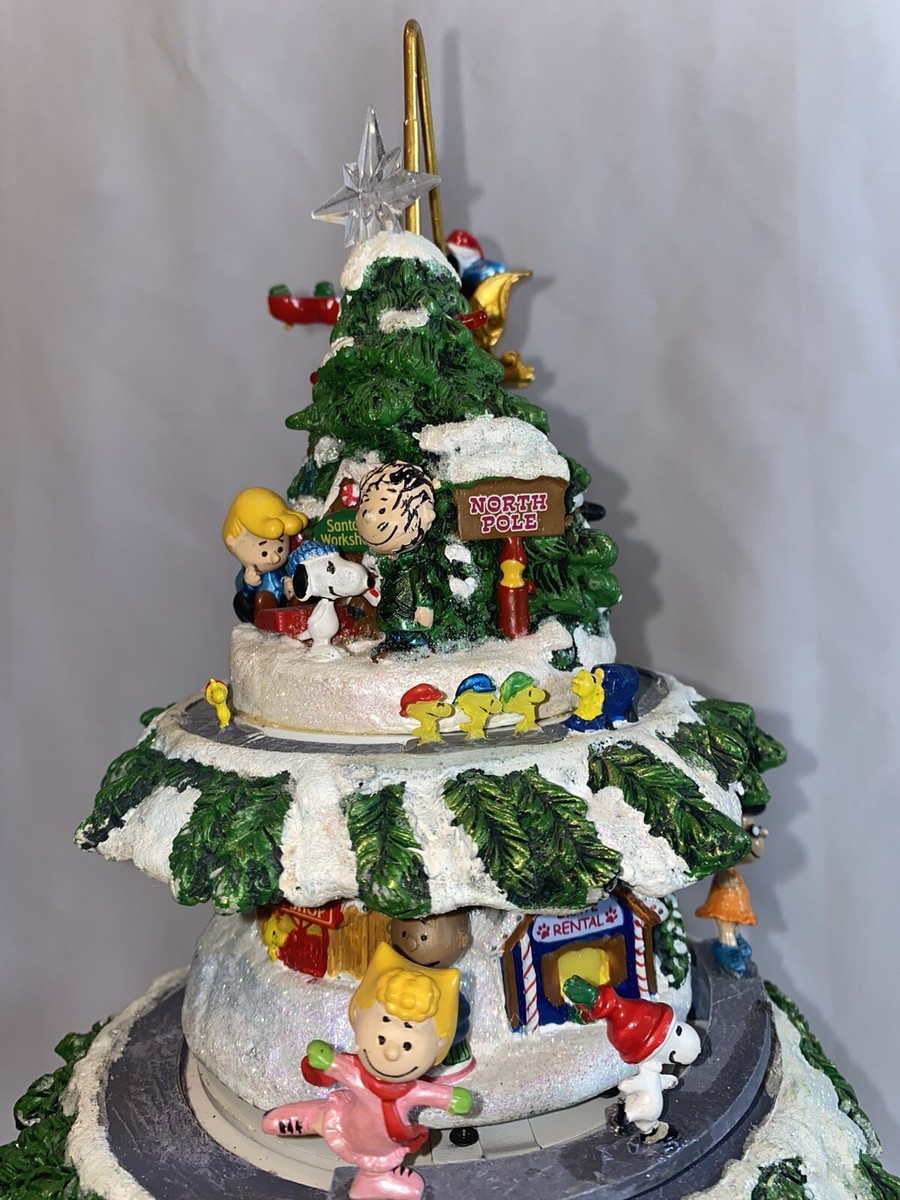 Danbury Mint The Peanuts Village Christmas Tree ~ Lights ~ Music