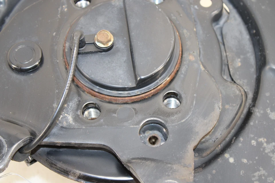 Nissan Juke 2011-2017 tracción delantera nudillo trasero izquierdo/husillo OEM JX68 Foto 2 de 4