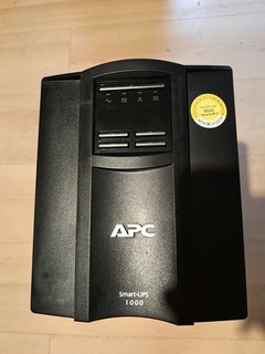 APC Smart UPS 1000VA Line Interactive SMT1000I 230V 8x IEC C13