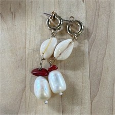 ANTHROPOLOGIE Gold Tone Cowrie Shell & Baroqu...