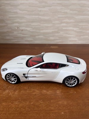 No465 ミニカー1/18 ASTON MARTIN ONE 77 No465 ミニカー1/18 ASTON MARTIN ONE 77 No465 Minicar 1/18