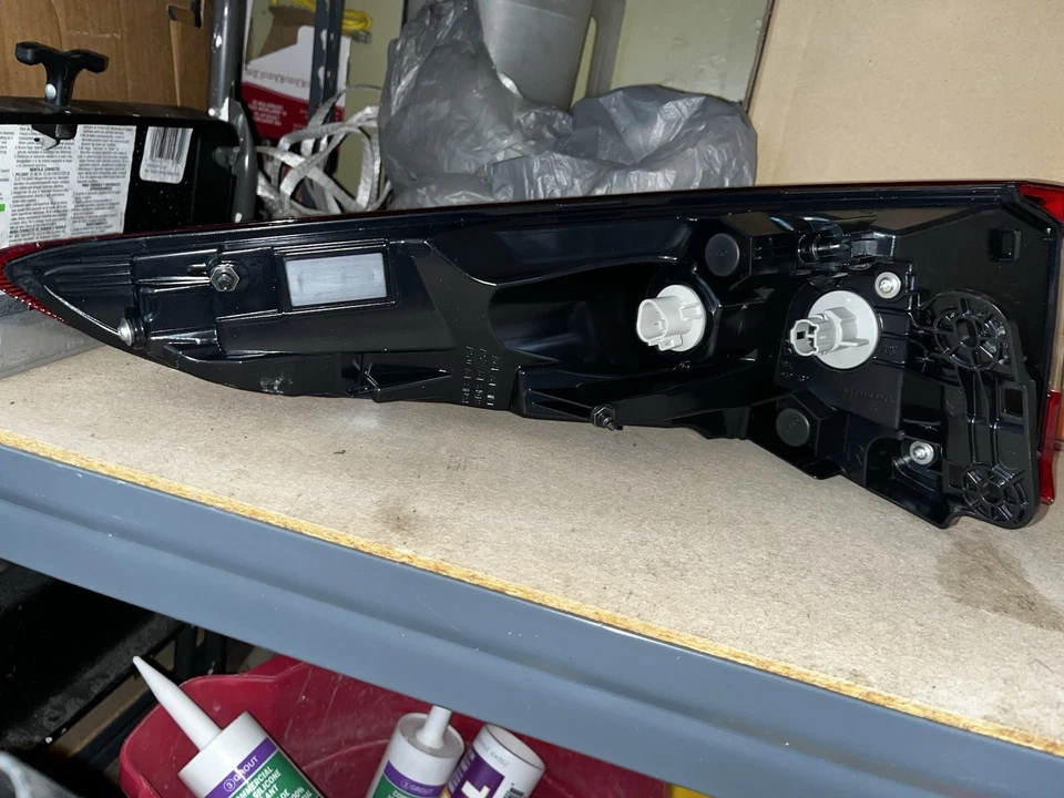 Conjunto de luz trasera señal de giro para pasajero derecho OEM 19-25 Acura RDX Foto 4 de 4