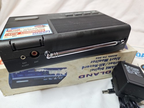 Midland 74-200 Digital NOAA Weather/All Hazard Alert Radio with Clock and Alarm - Zdjęcie 7 z 19