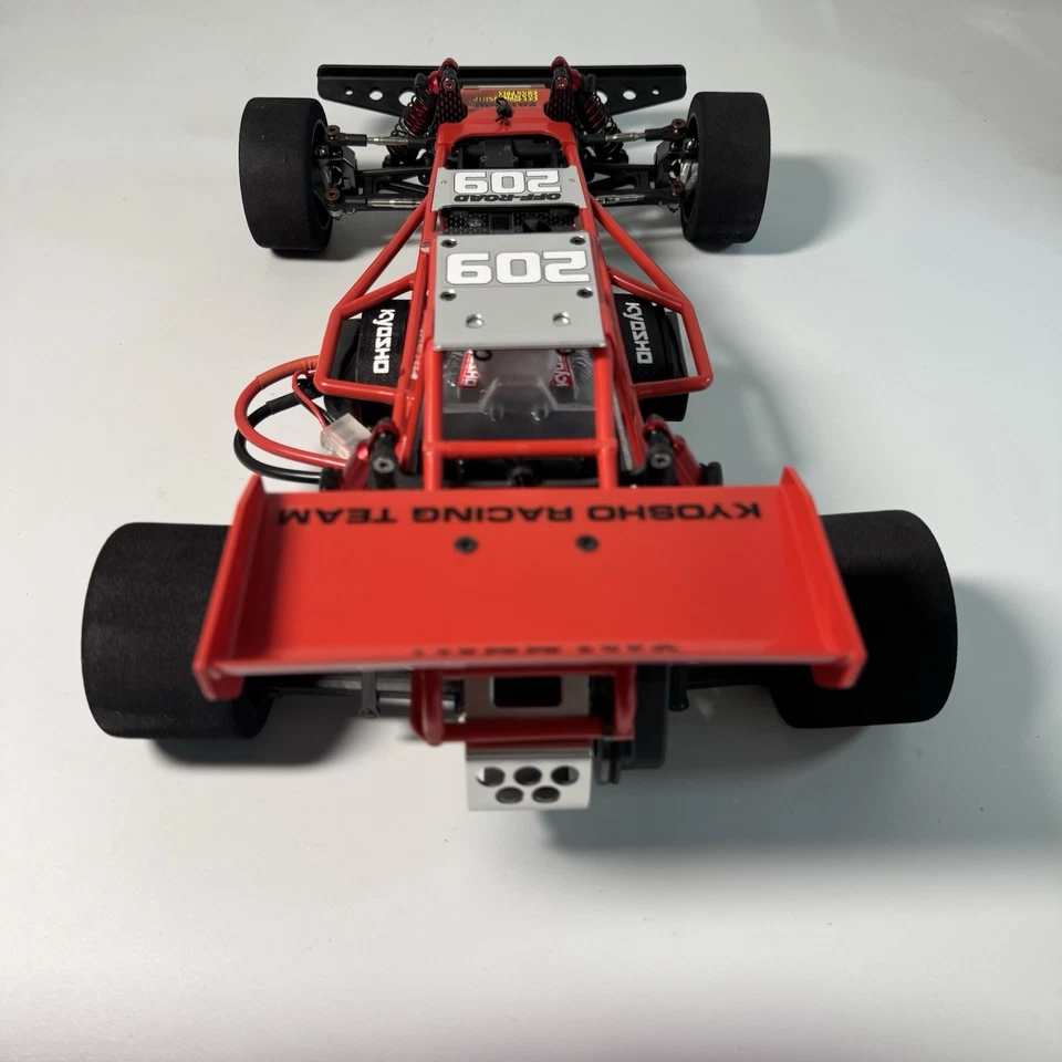 Modified Kyosho Javelin 1/10 Scale Buggy With Red Roll Cage Body - Image 4 of 4