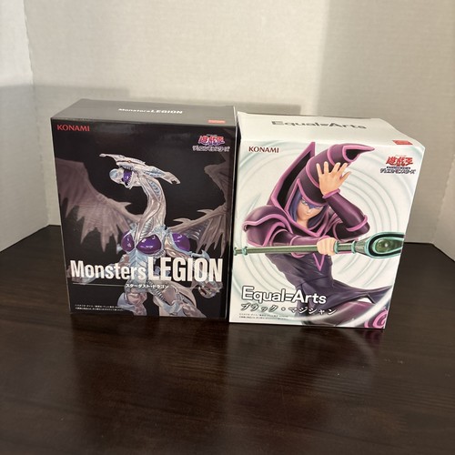 YuGiOh Figure lot of2 Stardust Dragon and Dark Magician set