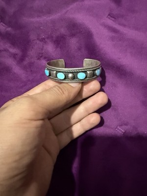 Sterling Silver Cuff Style 14 Round Cabochon N F Turquoise Bracelet: 7.25'' Circ.