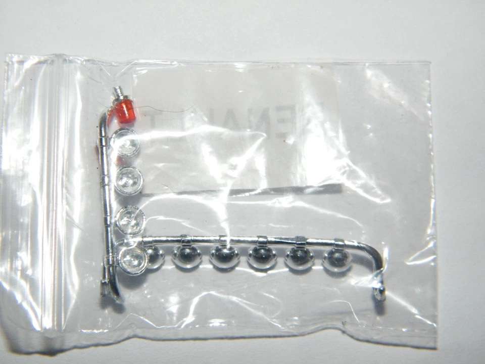 RAMPES DE SPOTS + 2 GIROPHARES RENAULT T ELIGOR 1/43 - Immagine 2 di 2