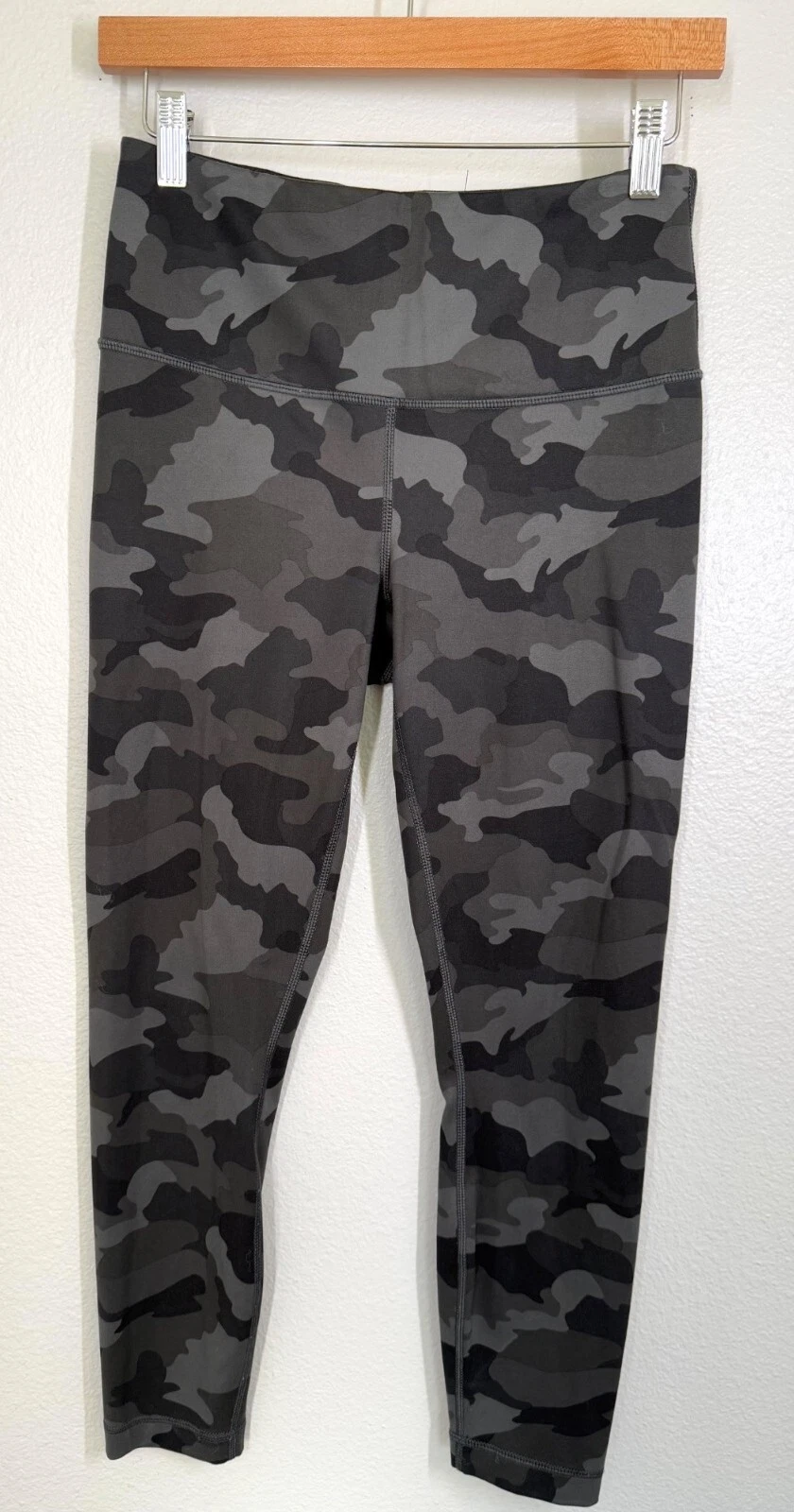 yogalicious lux camouflage print 7/8 ankle gym yoga euc leggings