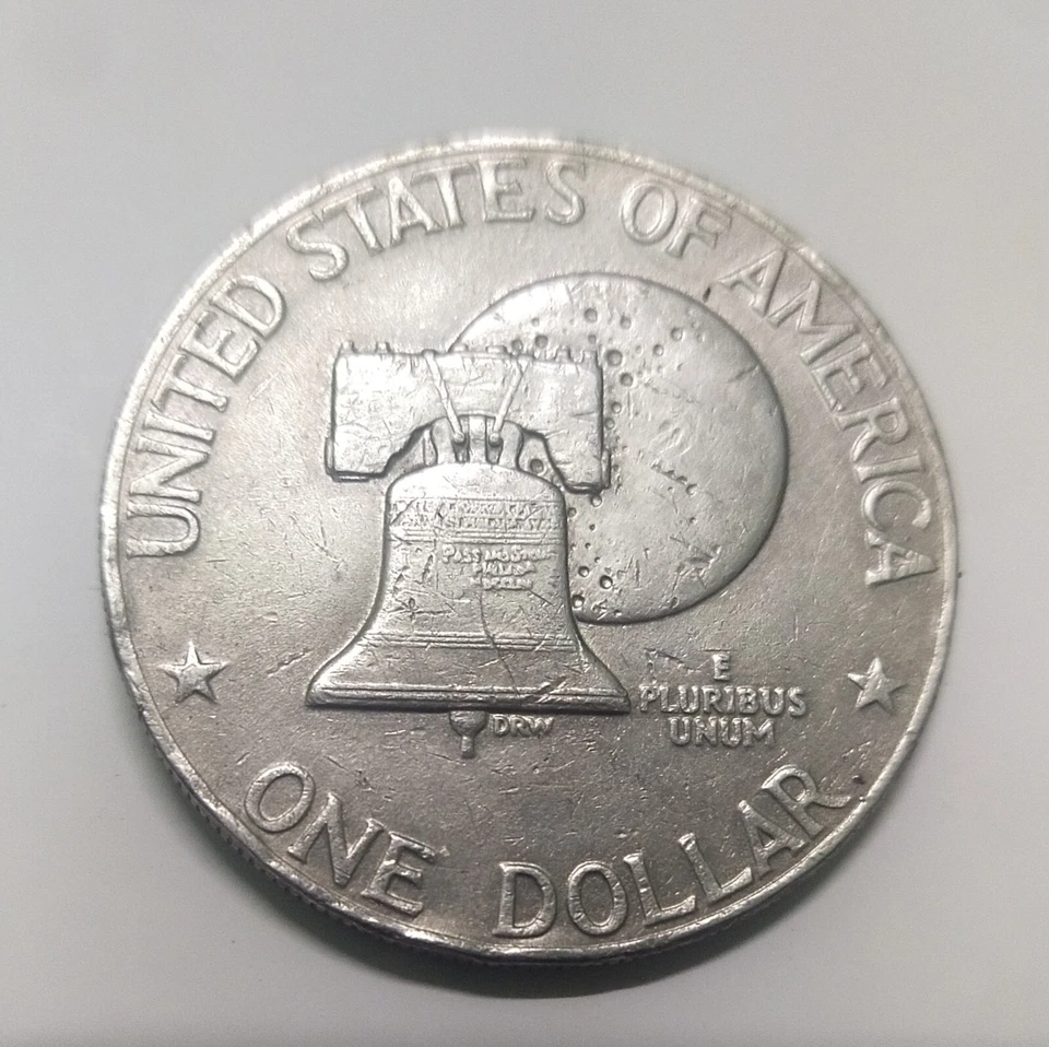 1776-1976  Eisenhower Liberty Bell & Moon One Dollar US Bicentennial Coin - Image 2 of 2