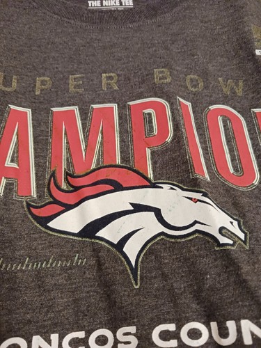 Denver Broncos Football NFL Super Bowl 50 Champions Nike T-Shirt Men's Sz Large - Picture 4 of 6
