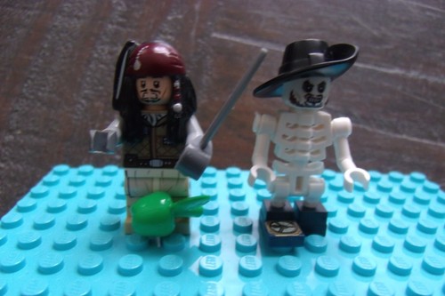 Lego Pirates Of The Caribbean Minifigures Jack Sparrow &Skeleton Hector Barbossa