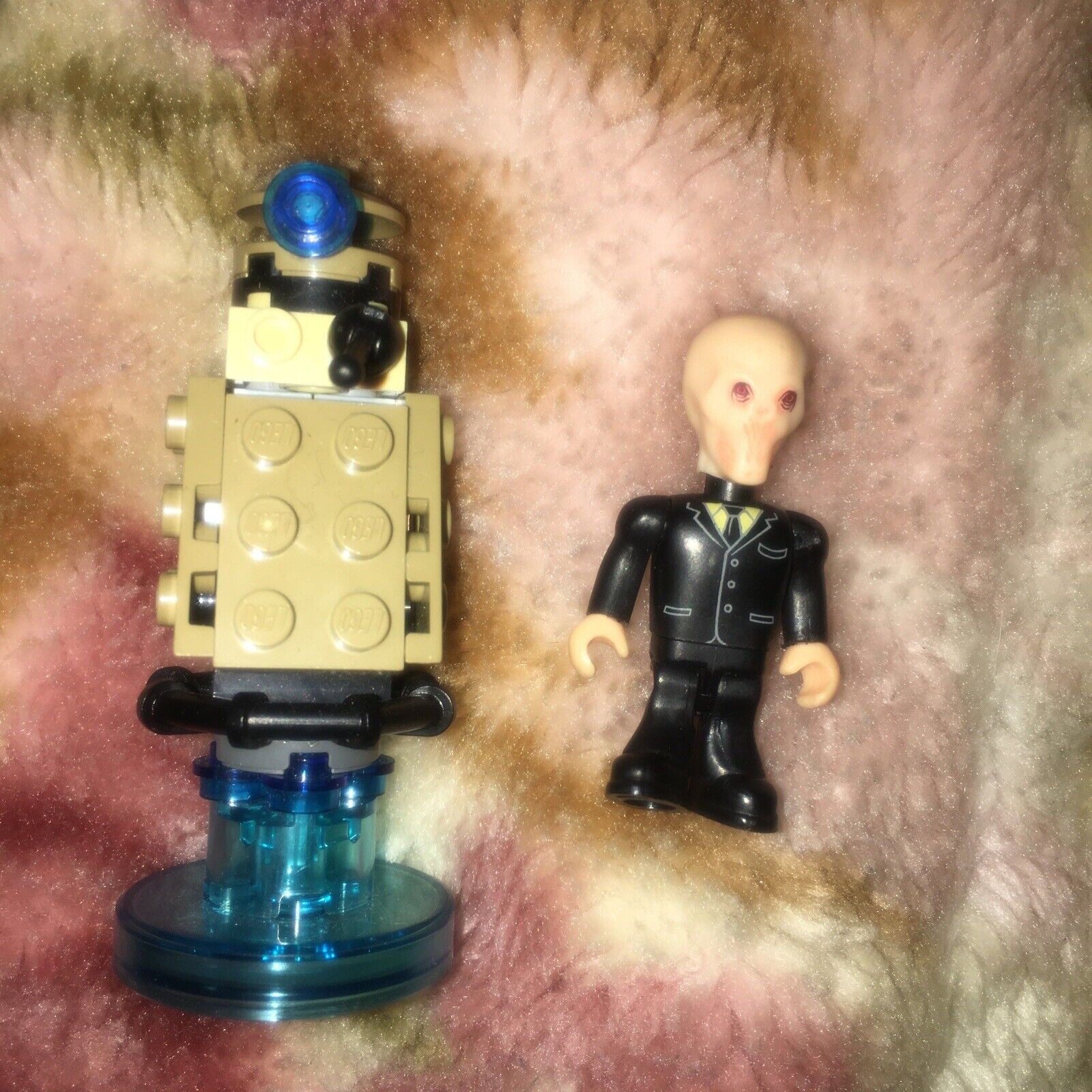 LEGO Doctor Who- Dalek w/ Disc Bonus Monster Figure