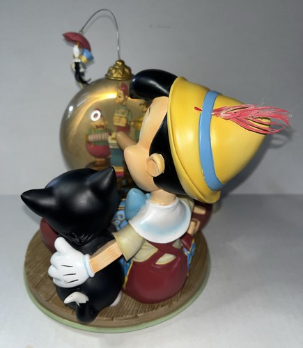 Disney Pinocchio & Figaro magische musikalische animierte Schneekugel Brahms Walzer mit Box - Bild 4 von 9