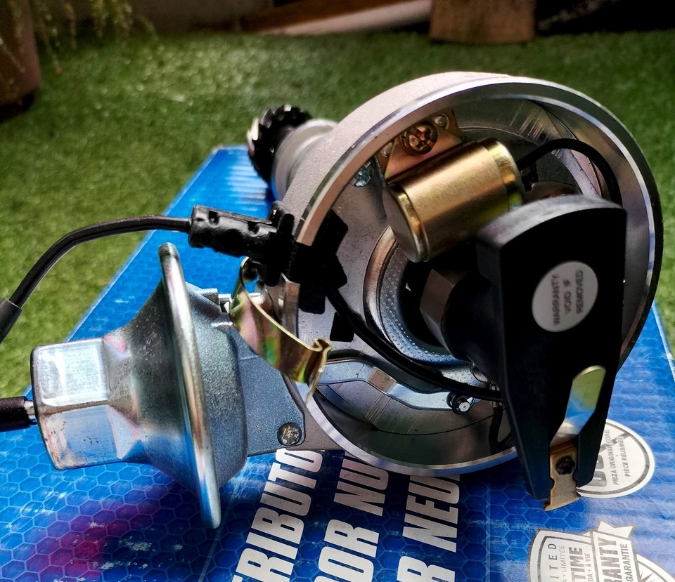 CARQUEST PREMIUM 351c V8 DISTRIBUTOR POINTS CONDENSER CAP READY TO RUN BRAND NEW - Image 3 of 4