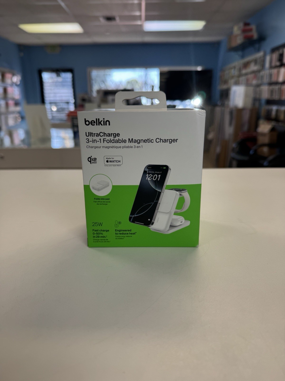 Belkin UltraCharge 3-in-1 Foldable Magnetic Charger 25w New Sealed